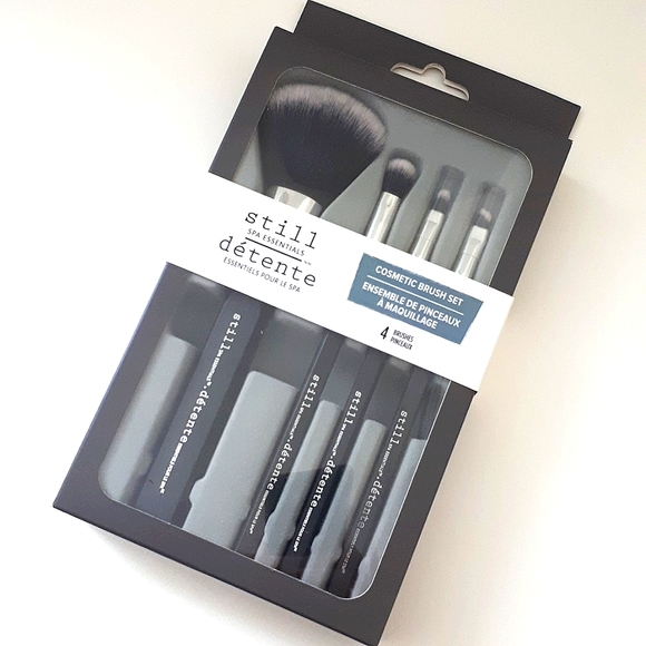 4 Pc Beauty Brush set - Picture 3 of 5